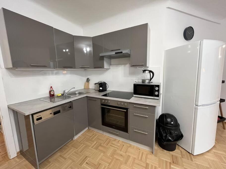 *Luxurious And Spacious Family Apartment* Vienna Exterior photo